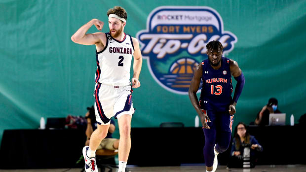 Drew Timme on the court for Gonzaga basketball.