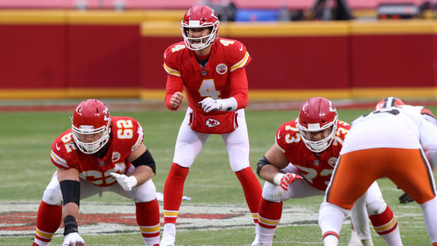 Kansas City Chiefs quarterback Chad Henne on Sunday against the Browns.