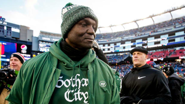 Todd Bowles Sr. coaching for the New York Jets.