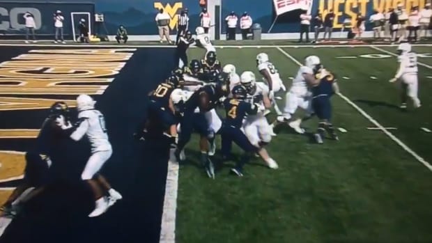 Controversial call on goal line play between Baylor and West Virginia.