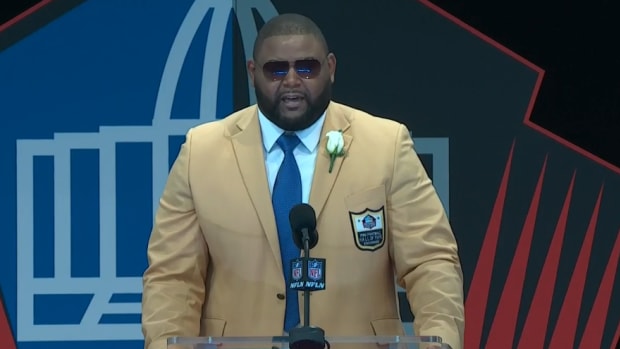 Orlando Pace giving his NFL Hall of Fame speech.