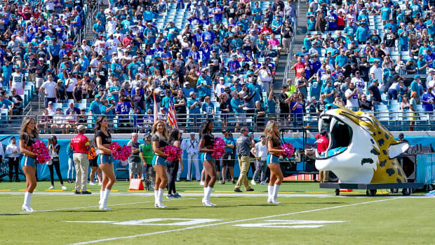 Jaguars Cheerleader Turns Heads Before Game In London - The Spun: What's  Trending In The Sports World Today