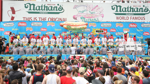 General photo of the Nathan's Famous Hot Dog Eating Contest.