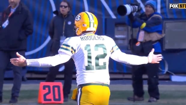 Aaron Rodgers is not happy on Sunday afternoon.