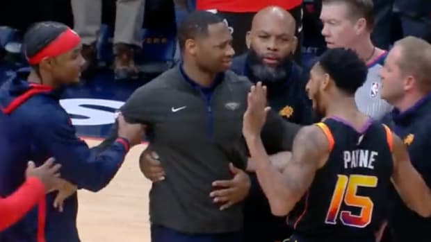 Pelicans and Suns get into altercation.