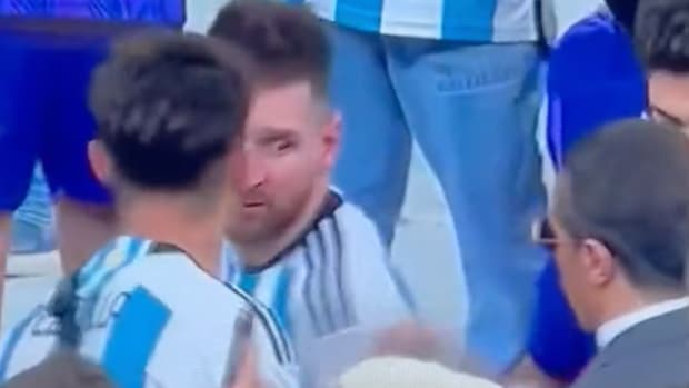 Lionel Messi snubs a celebrity after the World Cup.