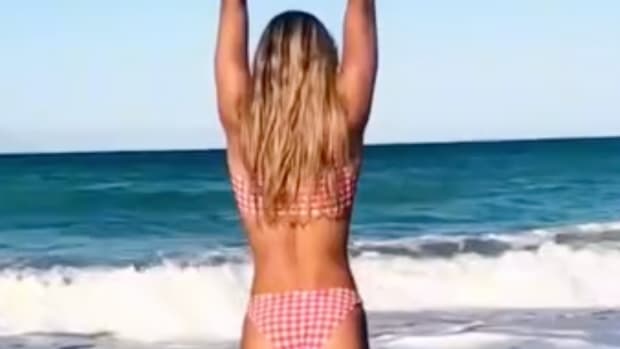 Olivia Dunne's beach video is going viral.
