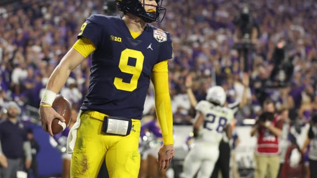 Look: Michigan Quarterback's T-Shirt Is Going Viral Today - The Spun:  What's Trending In The Sports World Today