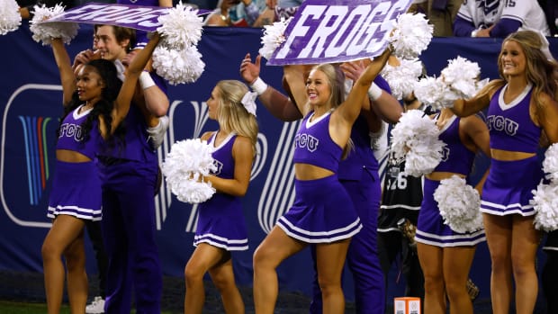 Tcu Cheerleader The Spun Whats Trending In The Sports World Today