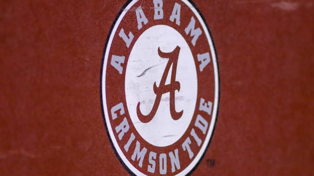 A photo of an Alabama logo.