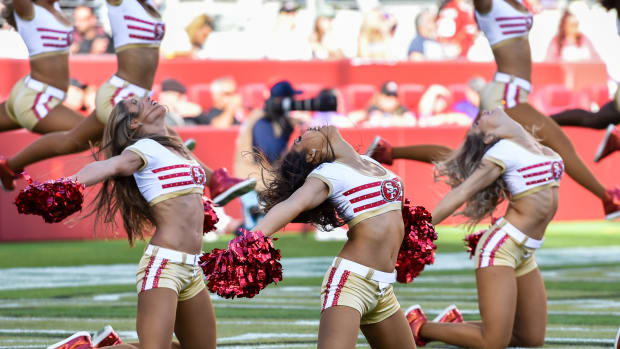 49ers cheerleaders perform.