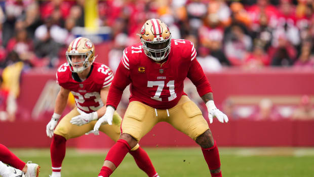 49ers left tackle Trent Williams defends against the Tampa Bay Buccaneers.