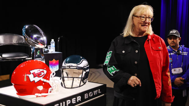 Look: Donna Kelce Reveals Her Jersey For Super Bowl - The Spun