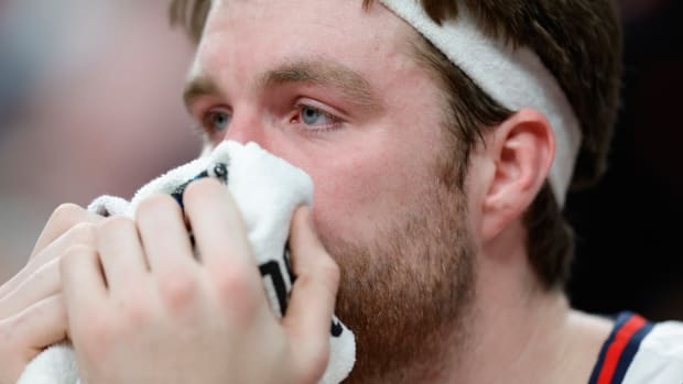 Trevor Lawrence Made Classy Stadium Tunnel Decision On Saturday