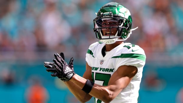 Fans Are Loving The Jets' Uniforms For Monday Night Football - The Spun:  What's Trending In The Sports World Today