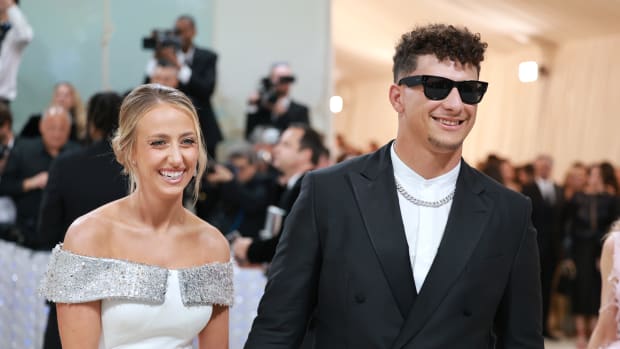 Patrick, Brittany Mahomes Looked Adorable In Their Family Costume - The  Spun: What's Trending In The Sports World Today