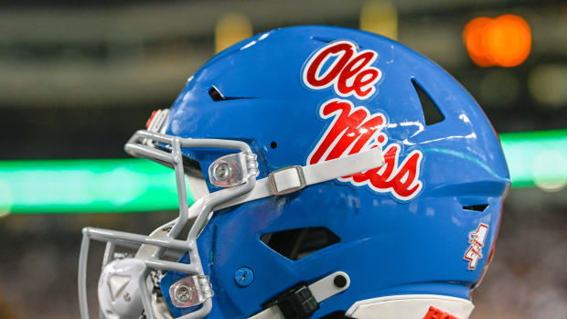 Ole Miss Announces Special Honor For QB Eli Manning - The Spun