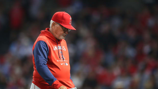 ANAHEIM, CALIFORNIA - MAY 27: Manager Joe Maddon #70 of the Los Angeles Angels leaves a pitching mound visit in the fifth inning against the Toronto Blue Jays at Angel Stadium of Anaheim on May 27, 2022 in Anaheim, California. (Photo by Meg Oliphant/Getty Images)