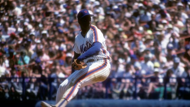 Legendary MLB pitcher Dwight Gooden during a game against the Chicago Cubs.
