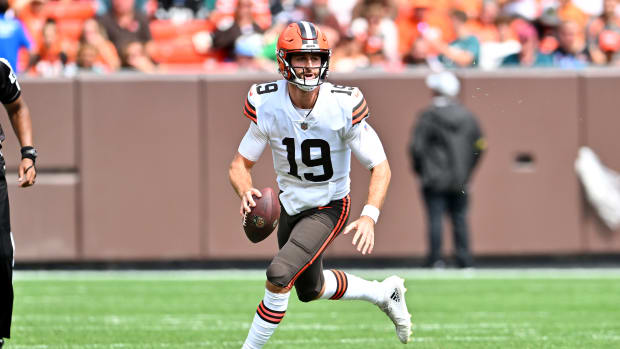 CLEVELAND, OHIO - AUGUST 21: Quarterback Josh Rosen #19 of the Cleveland Browns scrambles out of the pocket during the third quarter of a preseason game against the Philadelphia Eagles at FirstEnergy Stadium on August 21, 2022 in Cleveland, Ohio. The Eagles defeated the Browns 21-20.  (Photo by Jason Miller/Getty Images)