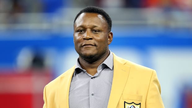 Former Detroit Lions running back Barry Sanders is recognized during halftime of an NFL football game against the Kansas City Chiefs in Detroit, Michigan USA, on Sunday, September 29, 2019. (Photo by Amy Lemus/NurPhoto via Getty Images)