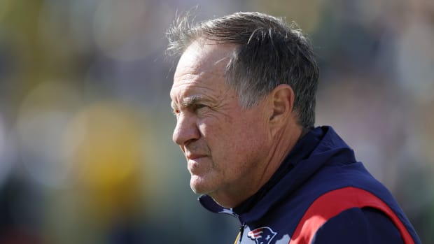 Patriots coach Bill Belichick on the sideline against the Packers.
