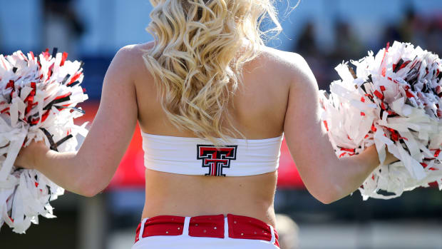 A Texas Tech cheerleader goes viral during the Texas Tech at West Virginia game.