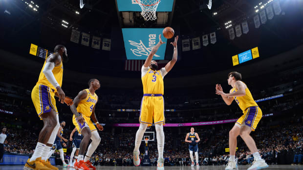 Los Angeles Lakers (Photo by Bart Young/NBAE via Getty Images)