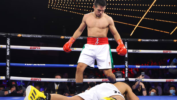 Jose Zepeda The Spun What's Trending In The Sports World Today