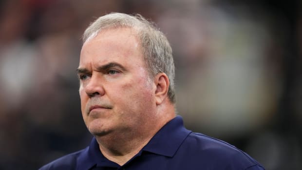 Look: Mike McCarthy's Sweatshirt Going Viral On Sunday - The Spun: What's  Trending In The Sports World Today