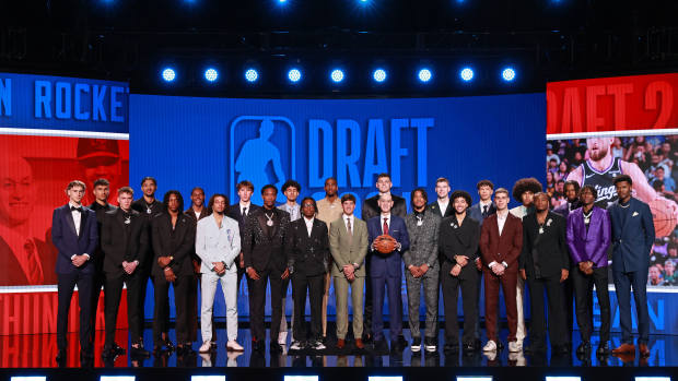 BROOKLYN, NY - JUNE 26: NBA Commissioner, Adam Silver poses for a group photo with the draft prospects before the 2024 NBA Draft - Round One on June 26, 2024 at Barclays Center in Brooklyn, New York. NOTE TO USER: User expressly acknowledges and agrees that, by downloading and or using this photograph, User is consenting to the terms and conditions of the Getty Images License Agreement. Mandatory Copyright Notice: Copyright 2024 NBAE (Photo by Nathaniel S. Butler/NBAE via Getty Images)