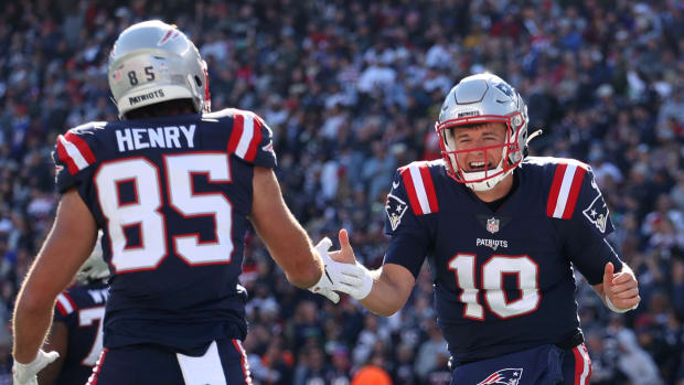 Mac Jones' girlfriend celebrates Patriots win