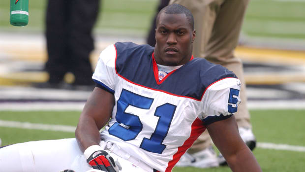 Takeo Spikes announced as the Bills Legend of the Game for 2023 home opener