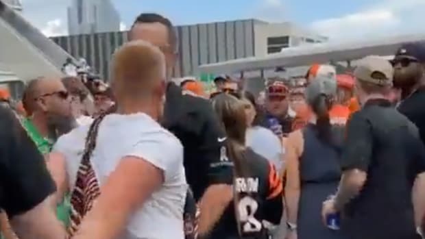 Photos: The Bengals' Crowd At Kickoff Today Is Embarrassing - The Spun:  What's Trending In The Sports World Today