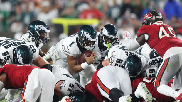 Eagles Running Back Kenneth Gainwell 'Trending Toward' Not Playing - The  Spun: What's Trending In The Sports World Today