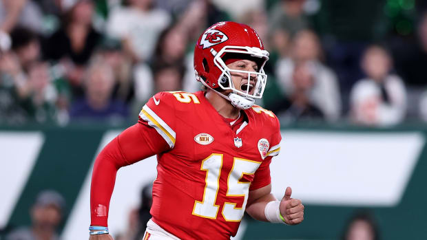 Everyone Has Same Theory With Patrick Mahomes Tonight - The Spun