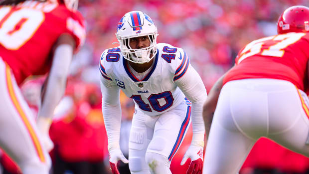 Takeo Spikes announced as the Bills Legend of the Game for 2023