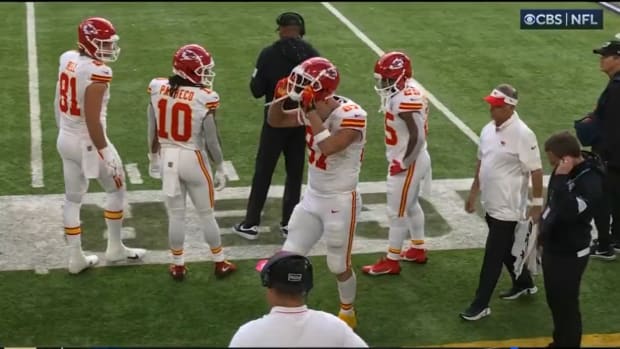 Patrick Mahomes Reacts To Awful Performance From Chiefs Wide Receivers -  The Spun: What's Trending In The Sports World Today