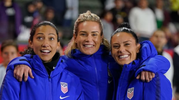 Look: Sports World Praying For U.S. Women's Soccer Star - The Spun: What's  Trending In The Sports World Today