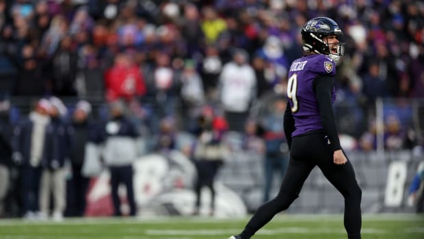 Ravens kicker Justin Tucker on the field.