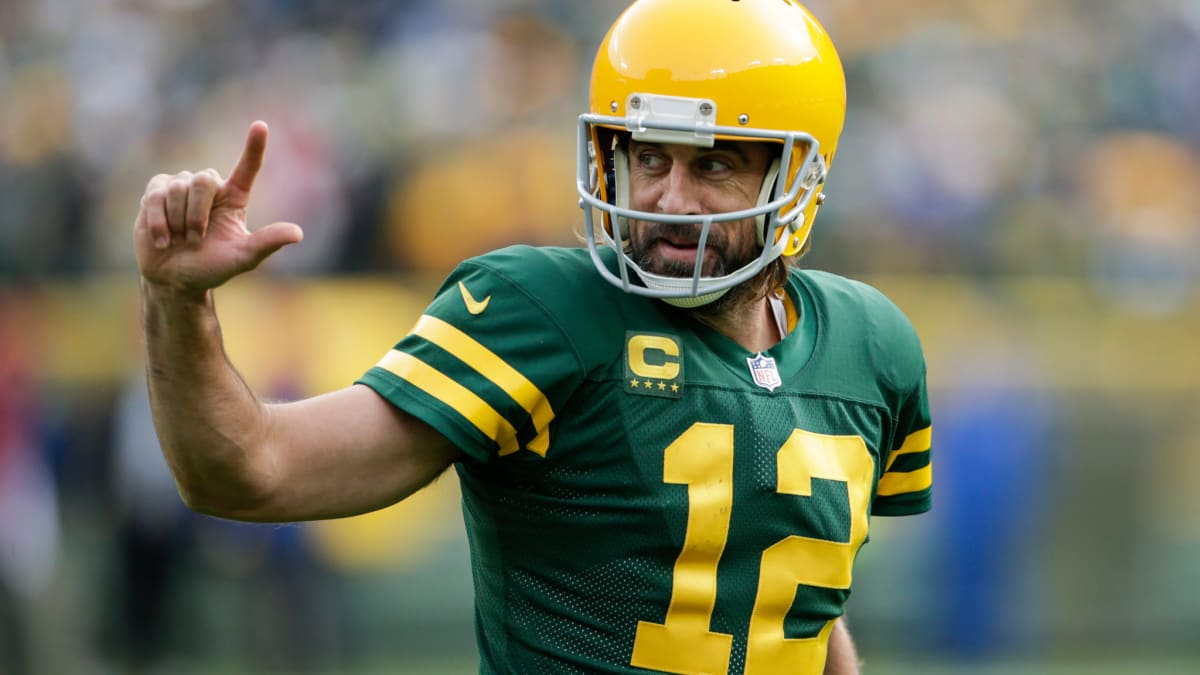 Aaron Rodgers was caught on camera throwing up gang signs at Packers'  practice today. Has the Cali Kid taken a turn for the worse?” - ESPN,  probably : r/GreenBayPackers