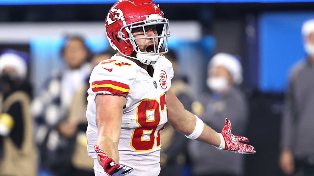 Chiefs' Travis Kelce celebrates touchdown with 'U-C' in Paul Brown Stadium  end zone