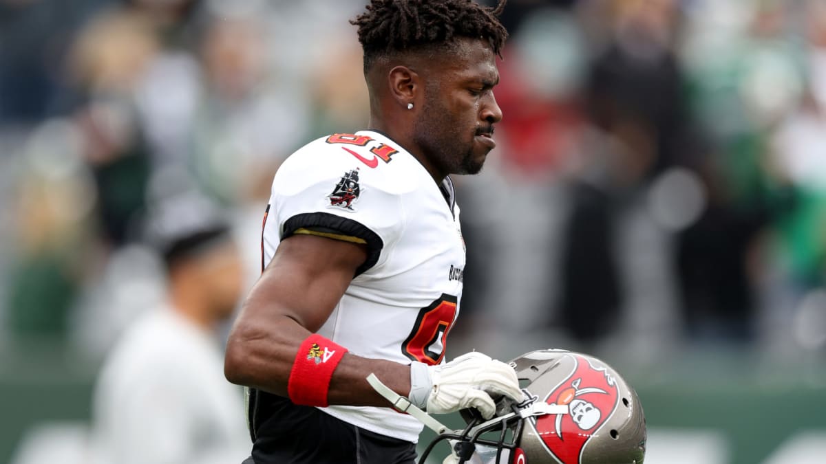 Buccaneers Make Decision On Antonio Brown For 2021 Season - The Spun:  What's Trending In The Sports World Today