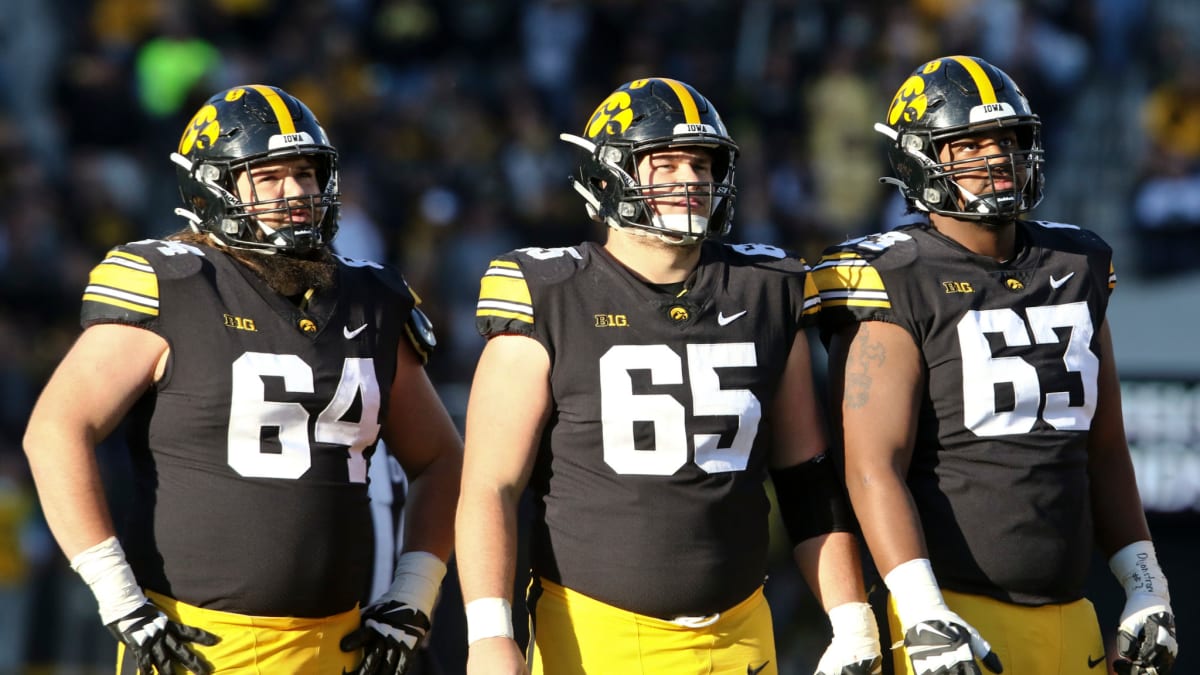 Iowa football notebook: Linderbaum, Moss undecided on whether to declare  for NFL Draft