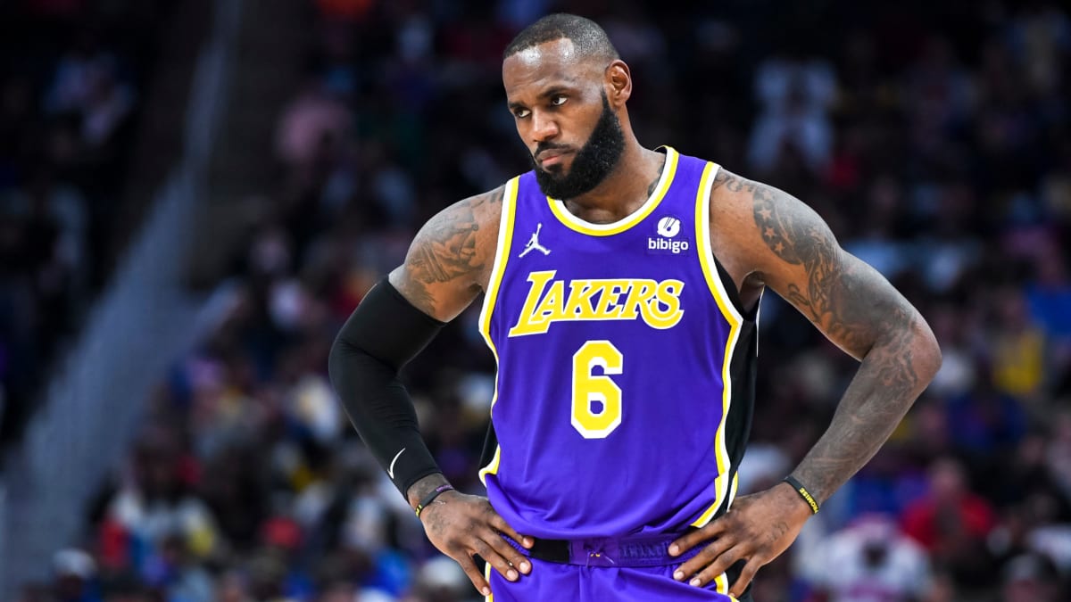 LeBron Has 1 Main Reason For Not Changing The Back Of His Jersey - The  Spun: What's Trending In The Sports World Today