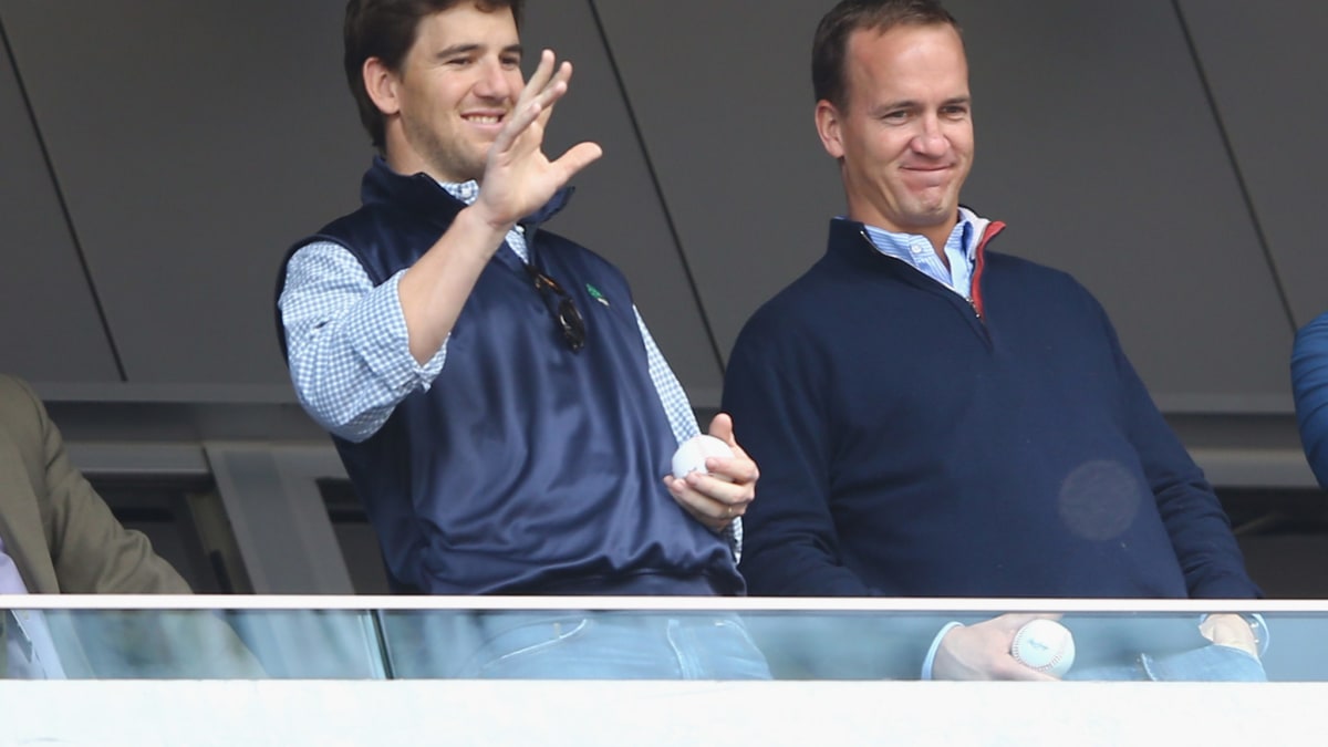 NFL World Reacts To Peyton, Eli Manning Announcement - The Spun: What's  Trending In The Sports World Today