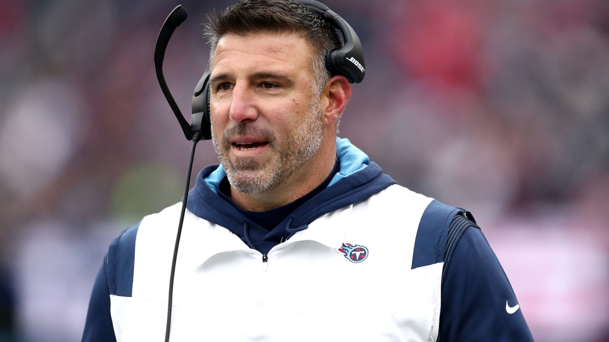 Tennessee Titans Coach Mike Vrabel Storms out of Press Conference After 3  Questions About LB Zach Cunningham in 2 Minutes: 'We'll Talk About Him Next  Week, He Won't Be Active for the