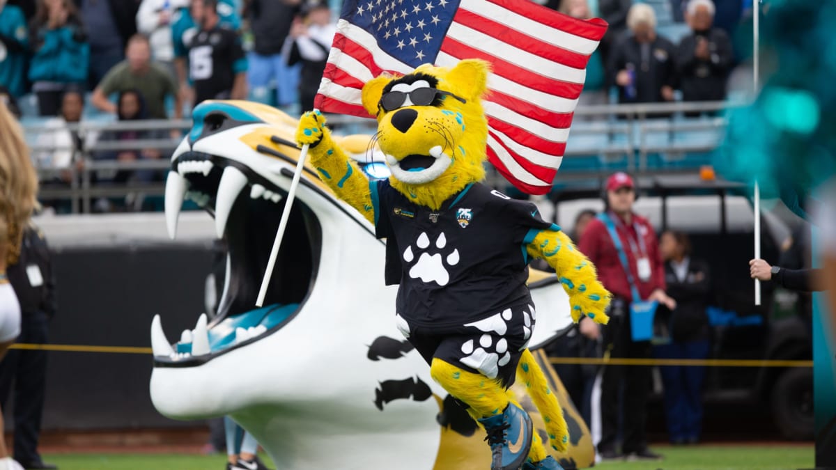 The Sporting News on X: the Jaguars mascot is naked 