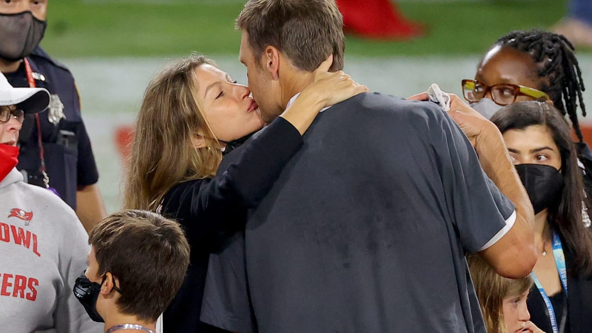 Tom Brady owes it to family to retire – Reading Eagle