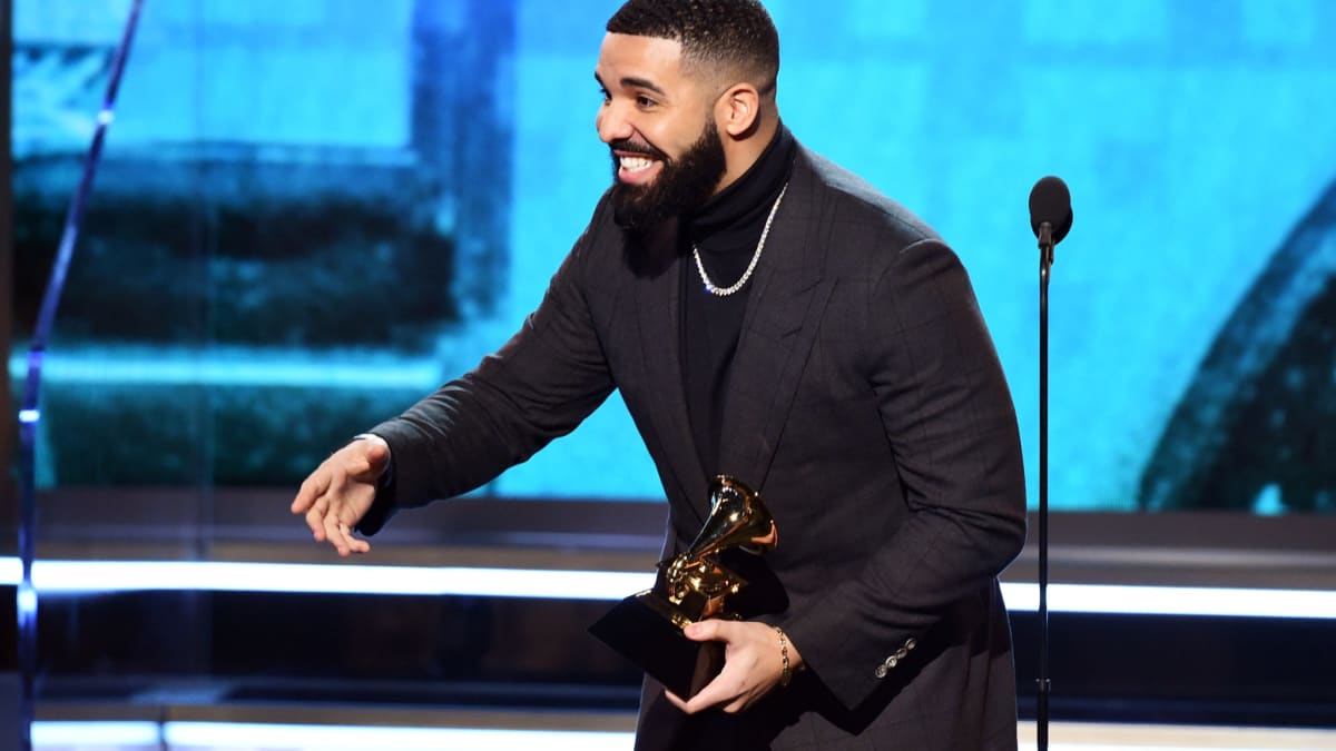 Look: Drake Reveals Massive Super Bowl Bet - The Spun: What's Trending In  The Sports World Today